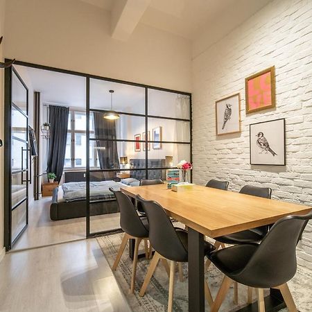 Sunny Central Apartment On Wenceslas Square By Easybnb Prag Exteriör bild