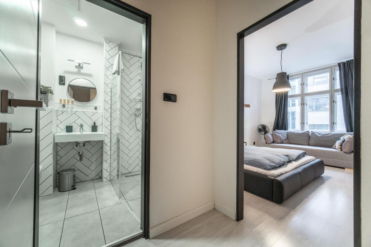 Sunny Central Apartment On Wenceslas Square By Easybnb Prag Exteriör bild