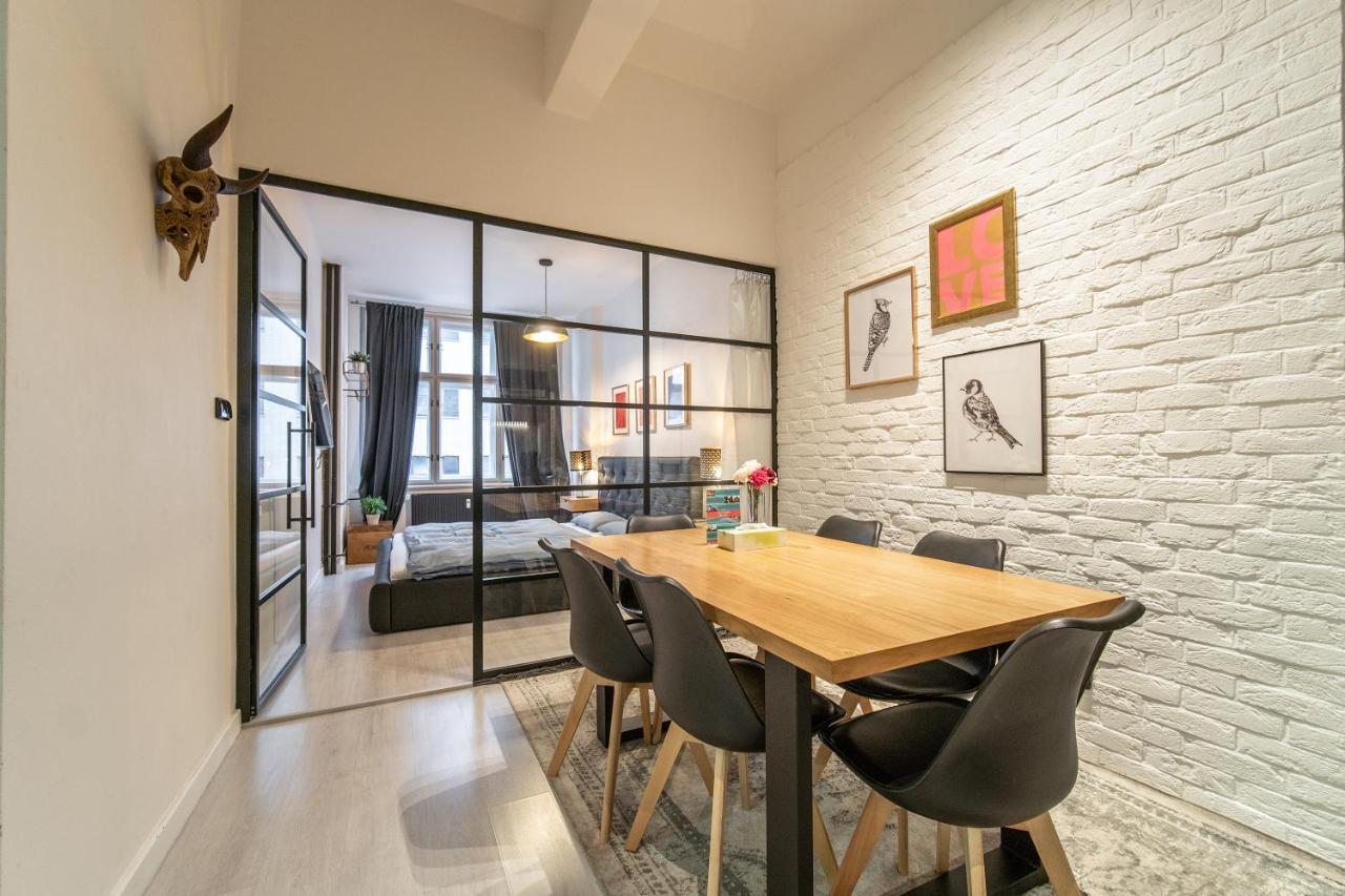 Sunny Central Apartment On Wenceslas Square By Easybnb Prag Exteriör bild